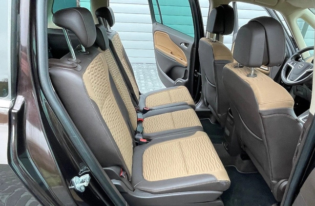 Opel Zafira cena 36997 przebieg: 219000, rok produkcji 2012 z Kozienice małe 667